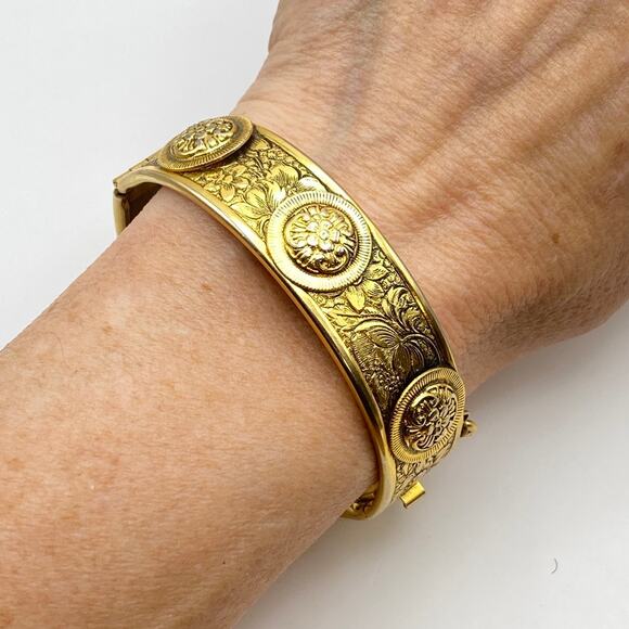 Signed FREIRICH Repousse cuff Bracelet Gold Tone Victorian Style Vintage - Picture 1 of 7